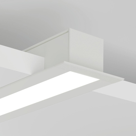 Profile LARKO white lacquered | 3m